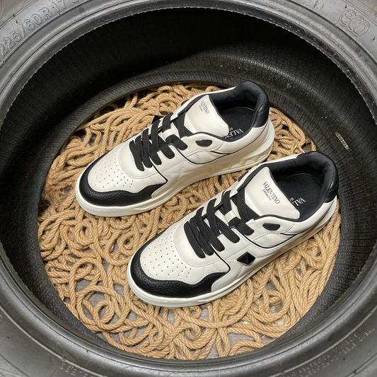 Valentino One Stud White & Black