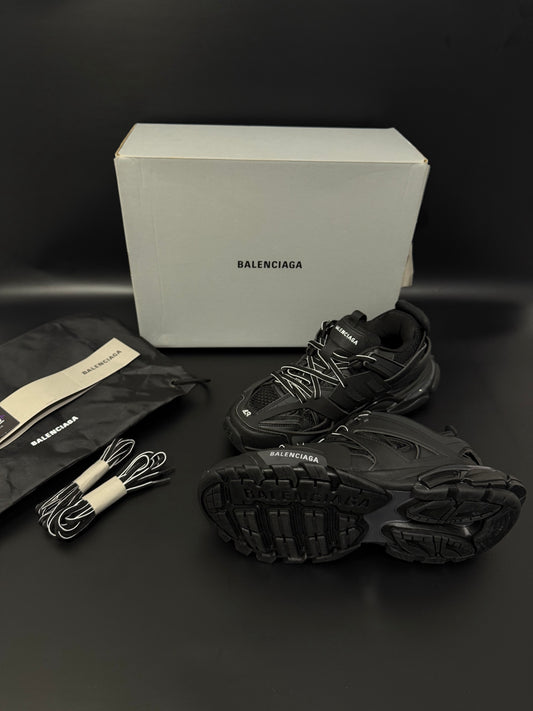 Balenicaga Track Black