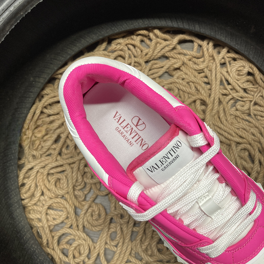 Valentino Freedots Pink