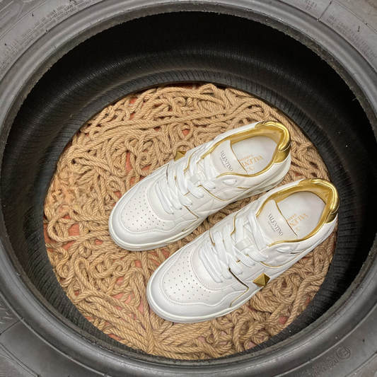 Valentino One Stud White & Gold