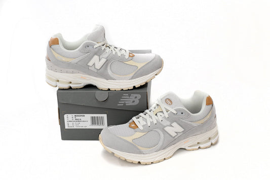 New Balance 2002R