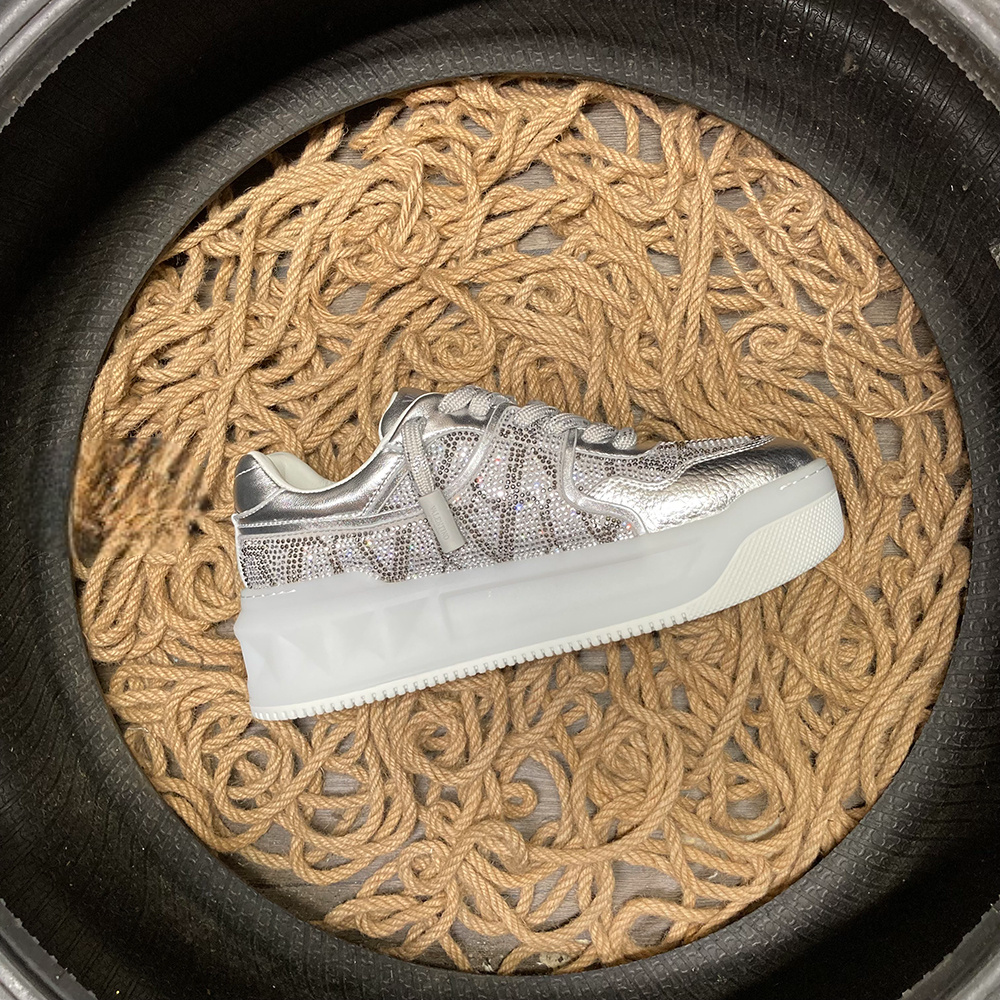 Valentino One Stud Silver Glitter