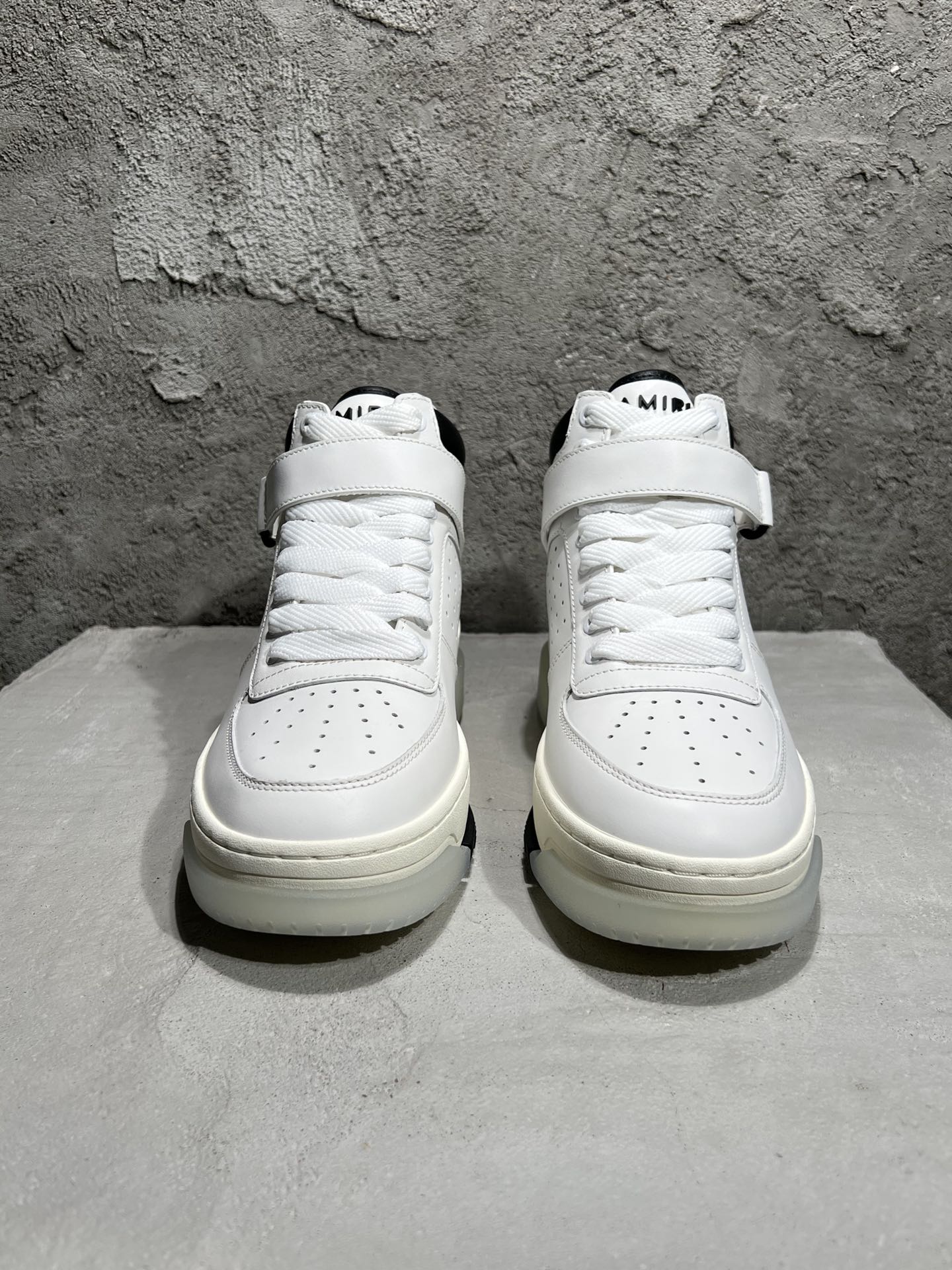 Amiri Stadium White High