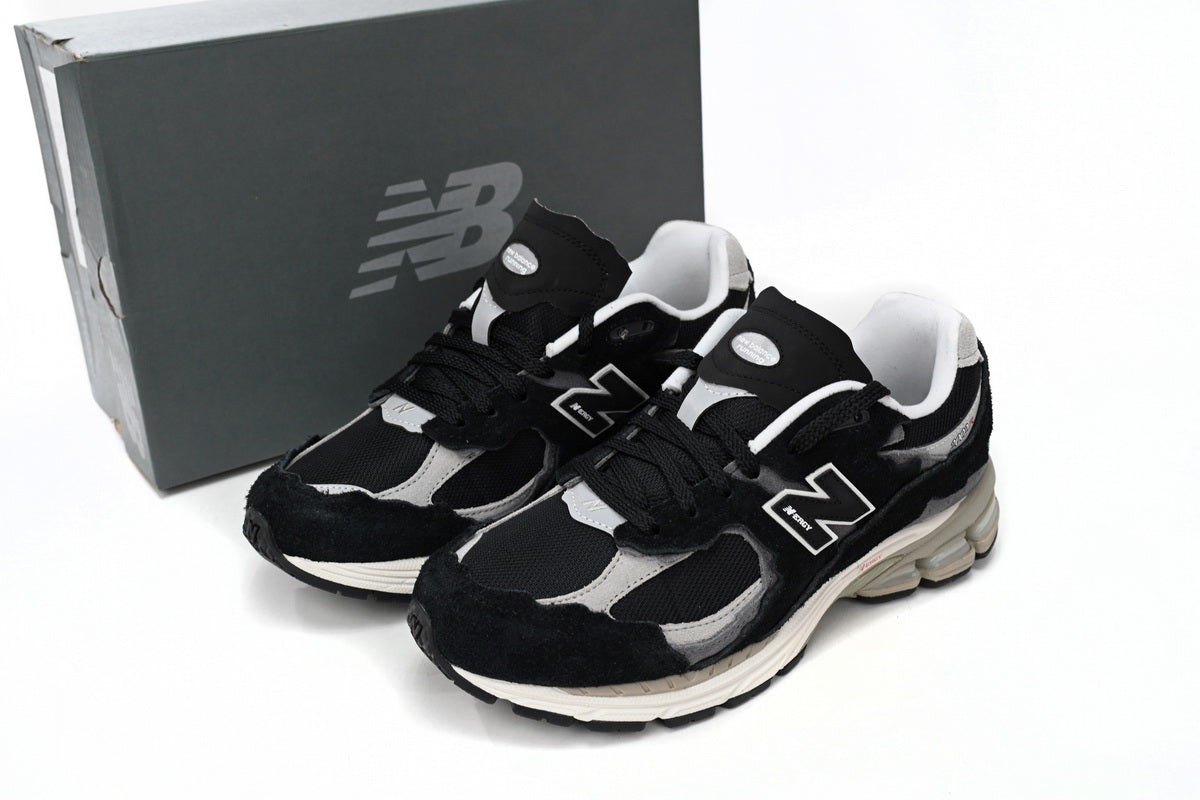 New Balance 2002R