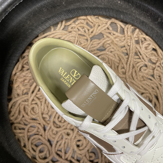 V7TN Trainers Light Brown