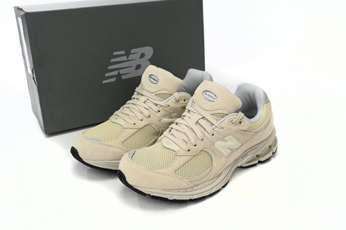 New Balance 2002R