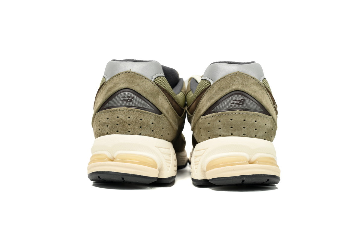 New Balance 2002R