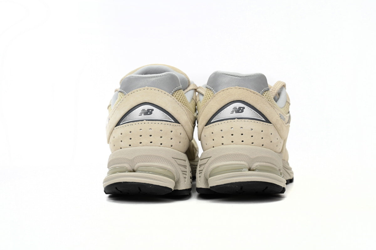 New Balance 2002R