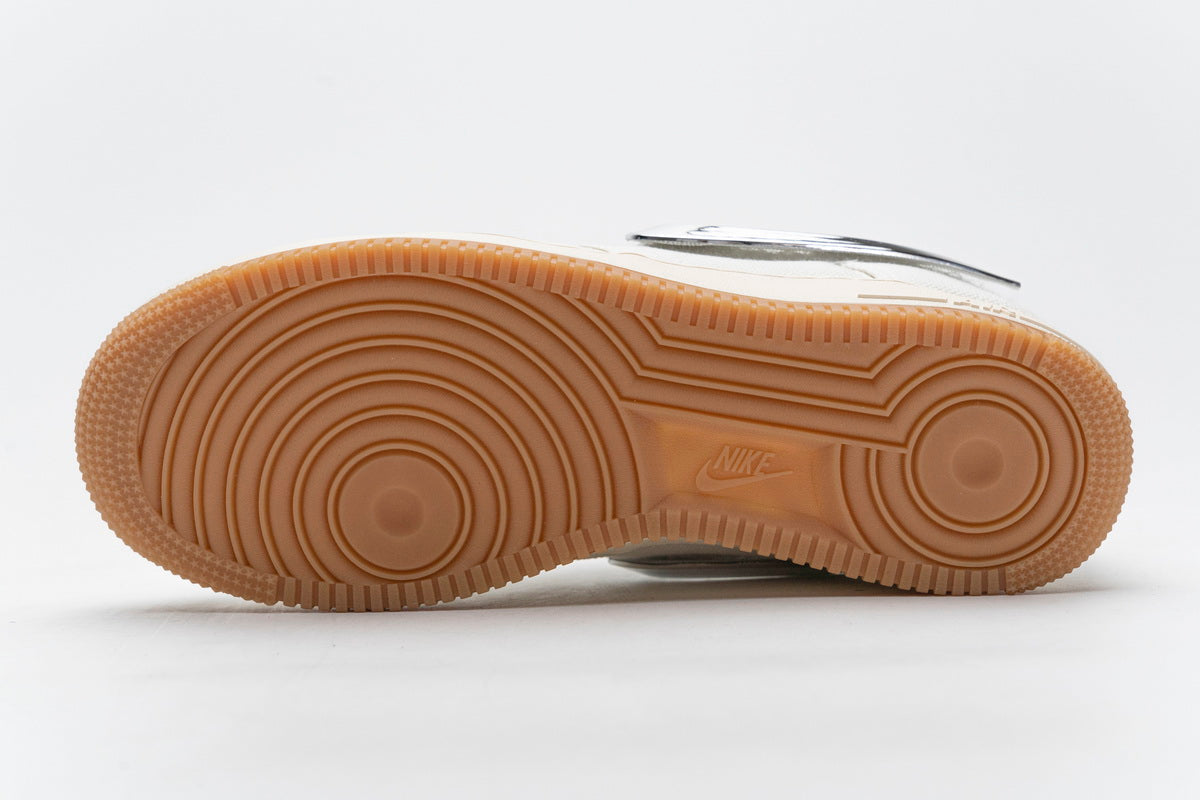 Nike Air Force x Travis Scott ”Sail”