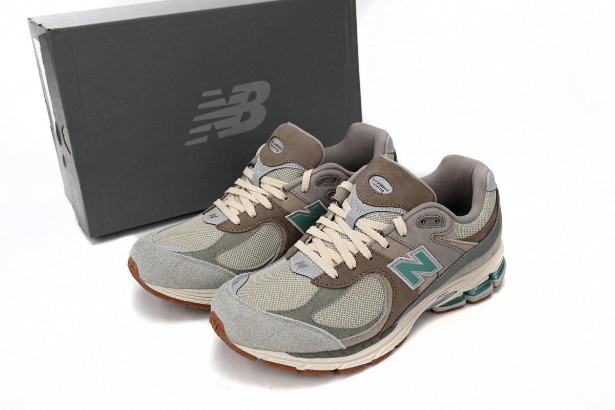 New Balance 2002R