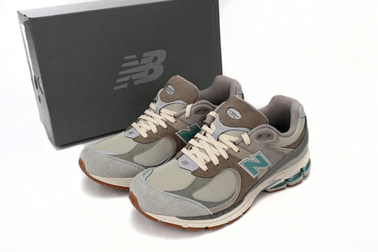 New Balance 2002R