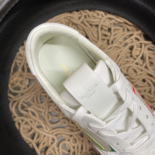 V7TN Trainers White