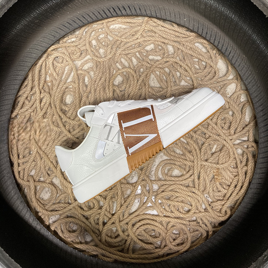 V7TN Trainers White Brown