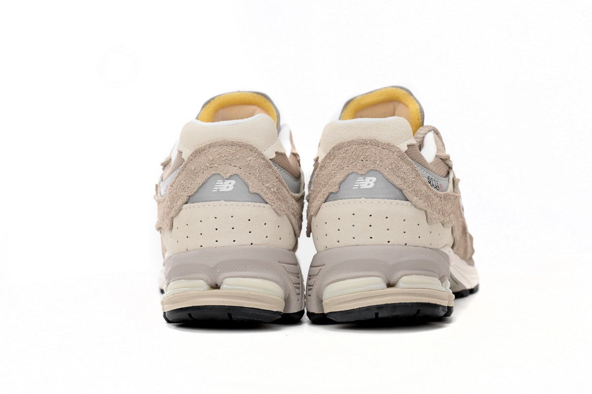 New Balance 2002R