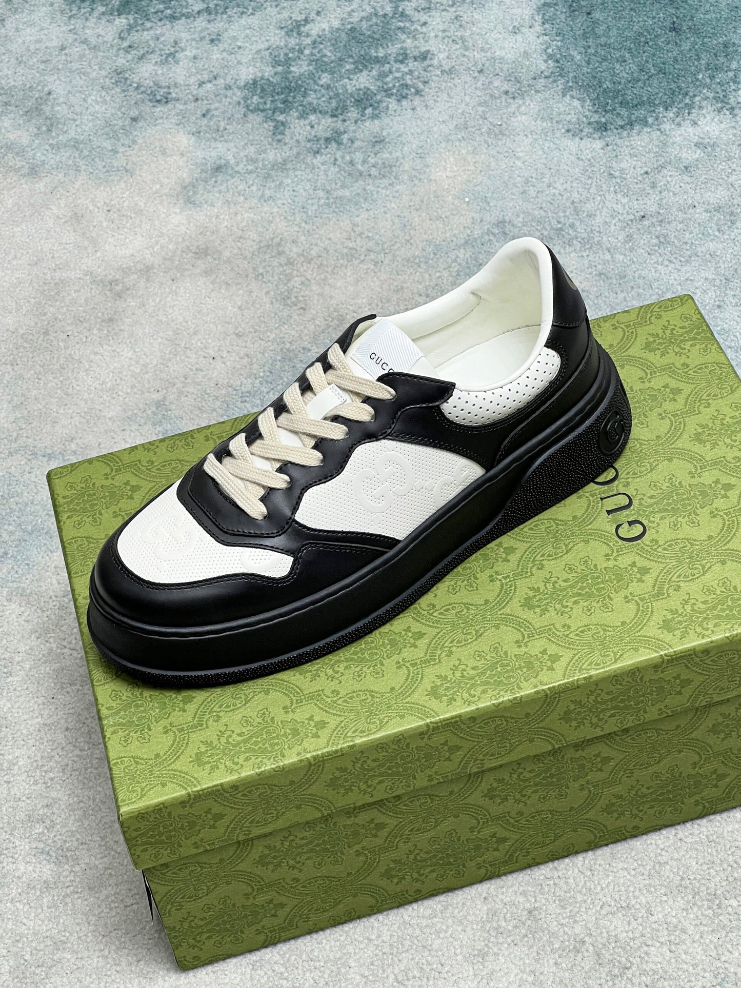 Gucci Screener