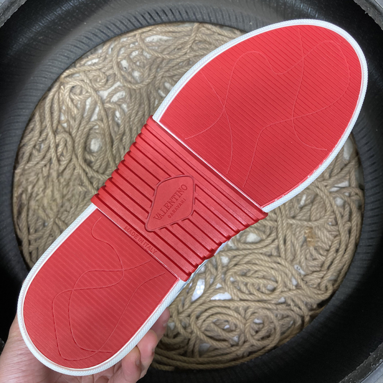 V7TN Trainers Red