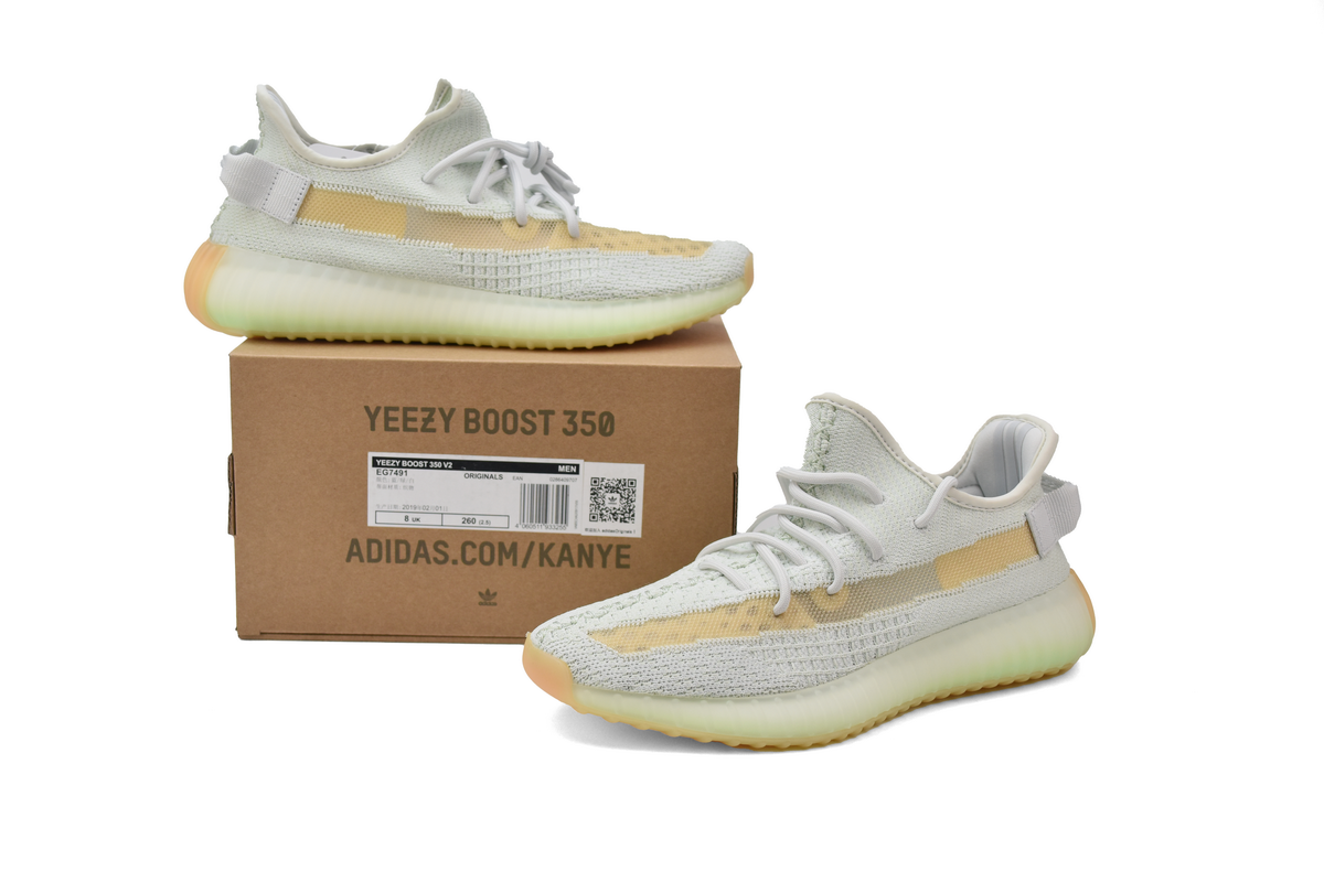 Yeezy 350 V2 Hyperspace