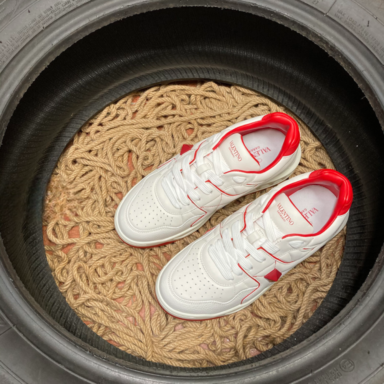 Valentino One Stud White & Red
