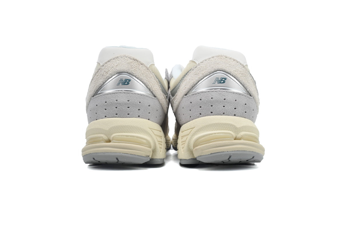 New Balance 2002R