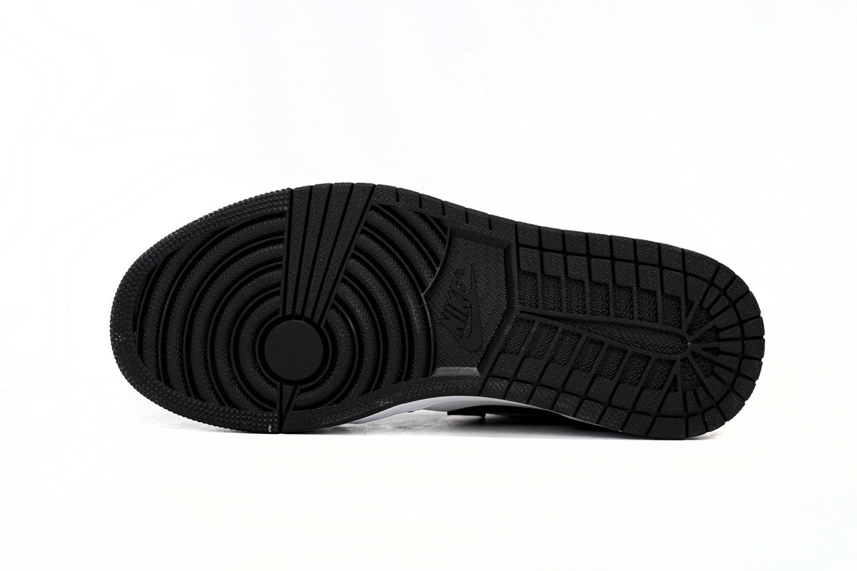 Jordan 1 Low Black & White