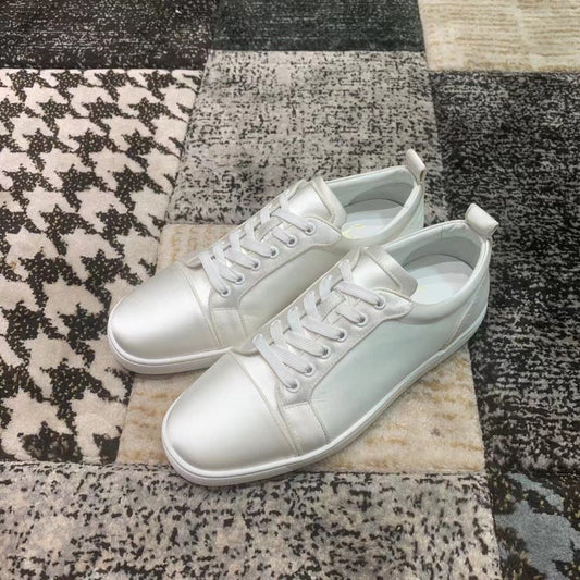 Christian Louboutin Classic White / Gray Low