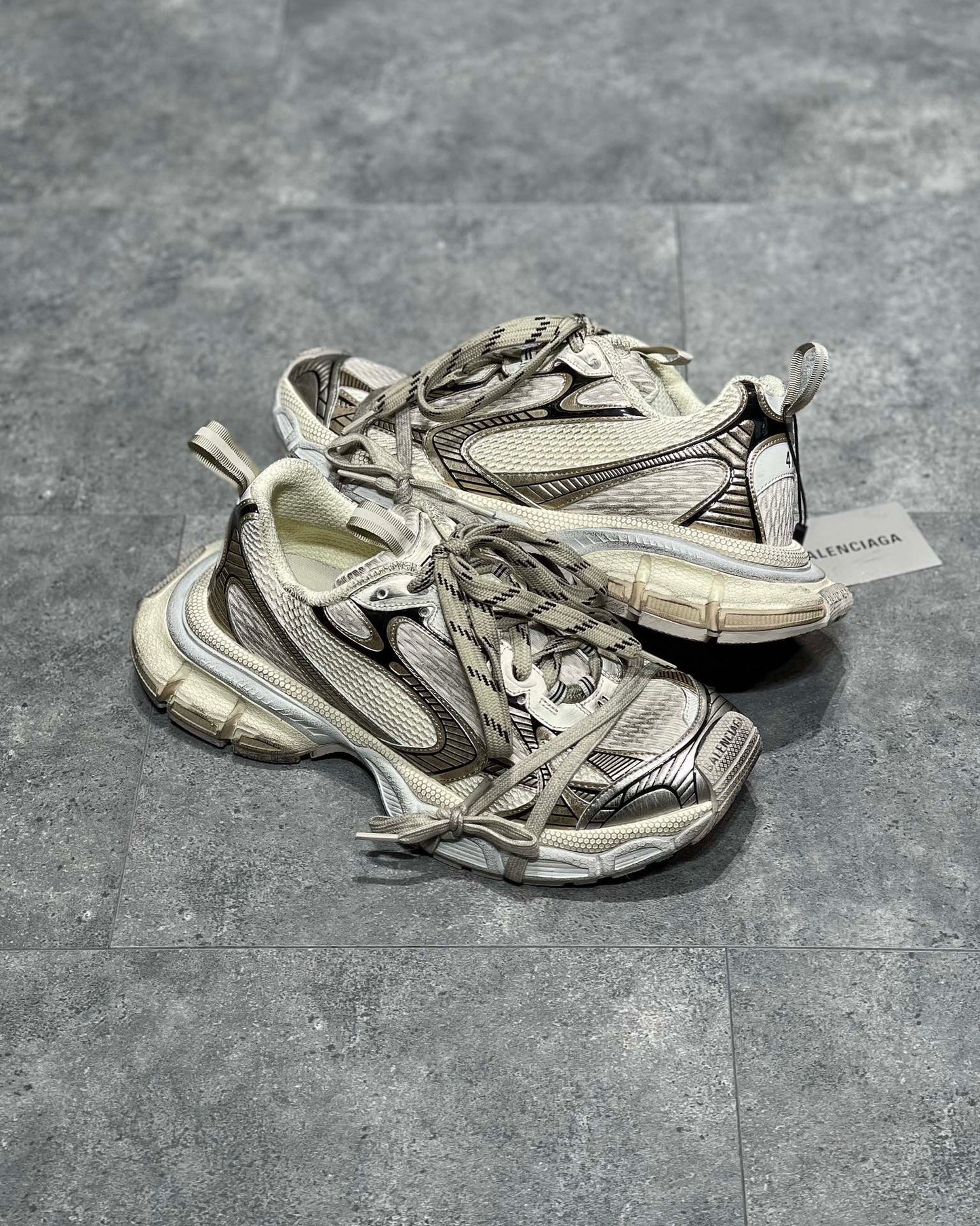 Balenciaga 3XL White Brown
