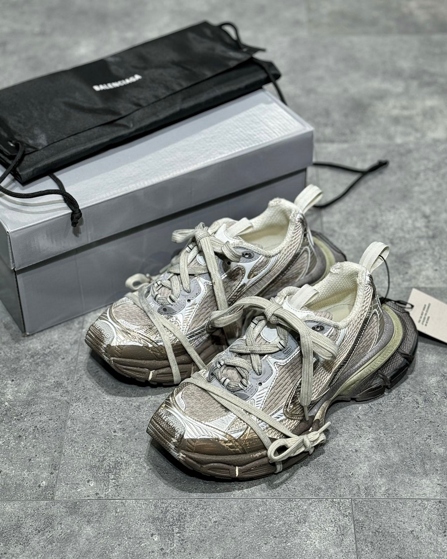 Balenciaga 3XL White Brown