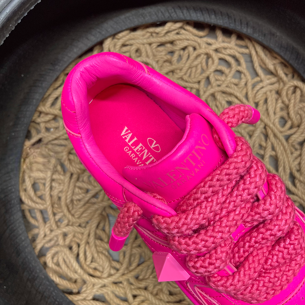Valentino One Stud Pink