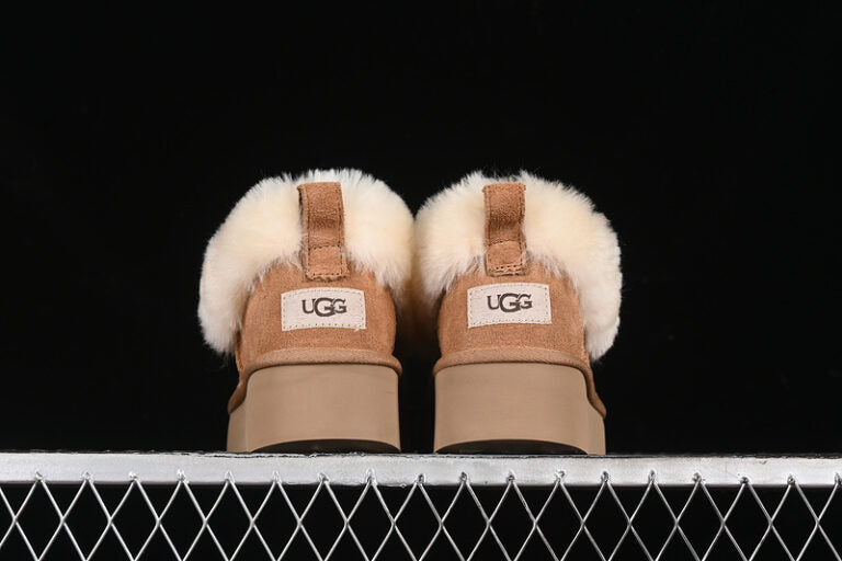 UGG – Platform Brown