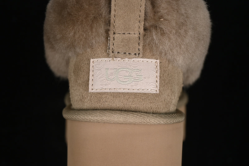 UGG – Platform Brown