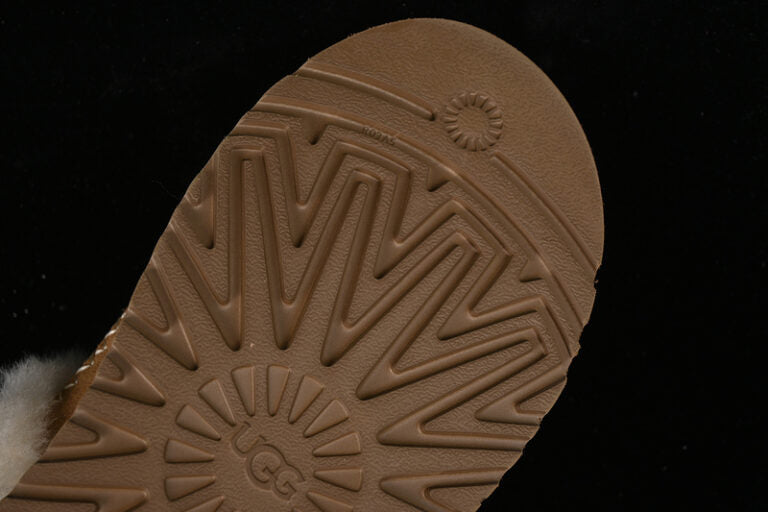 UGG – Alpine Floppy