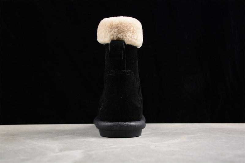 UGG – Black Boots
