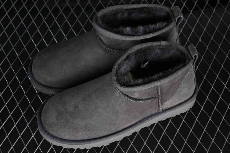 UGG – Classic Mini Grey