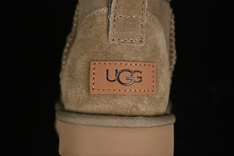 UGG – Classic Mini Brown