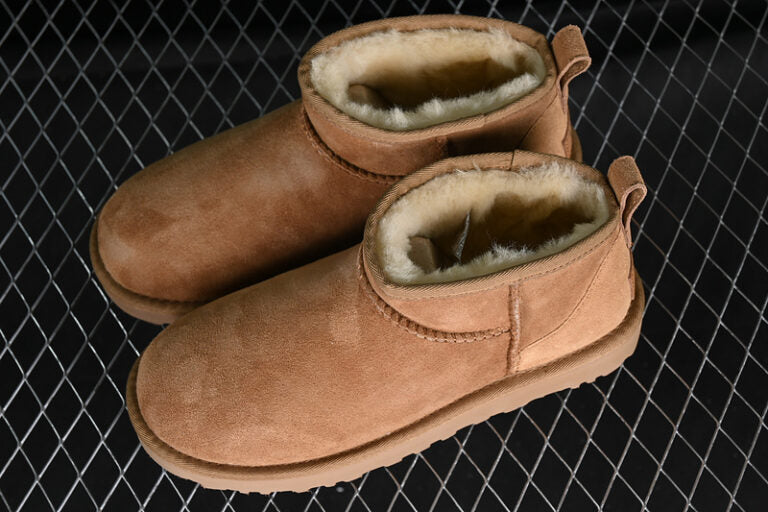 UGG – Classic Mini Brown