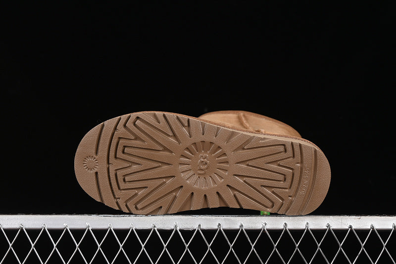 UGG – Classic