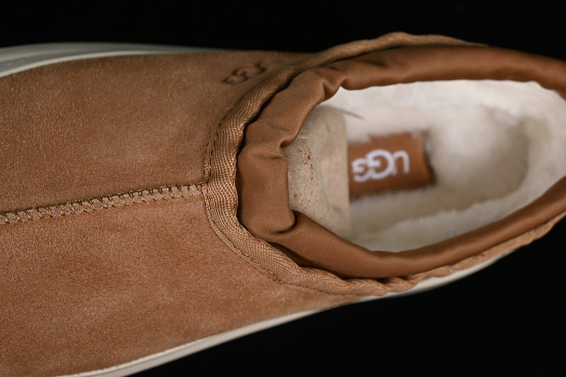 UGG – White Rubber