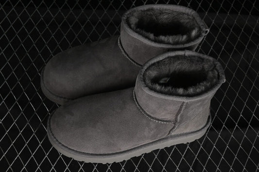 UGG – Classic Grey
