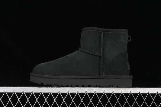UGG – Black Classic
