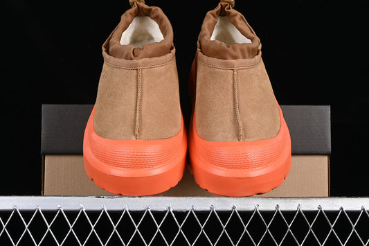 UGG – Orange Rubber