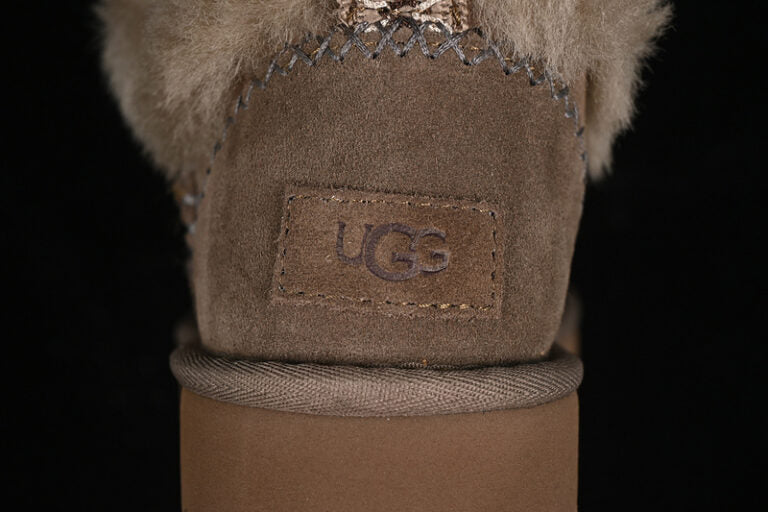 UGG – Alpine Dark Brown