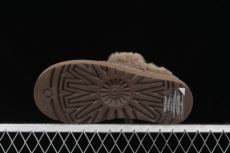 UGG – Alpine Dark Brown