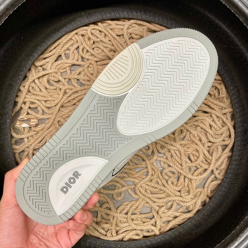 Dior B26