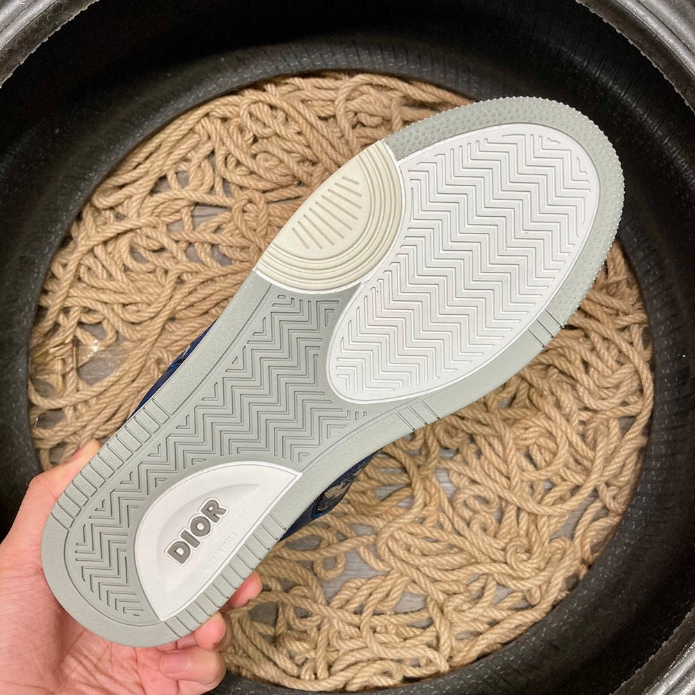 Dior B26