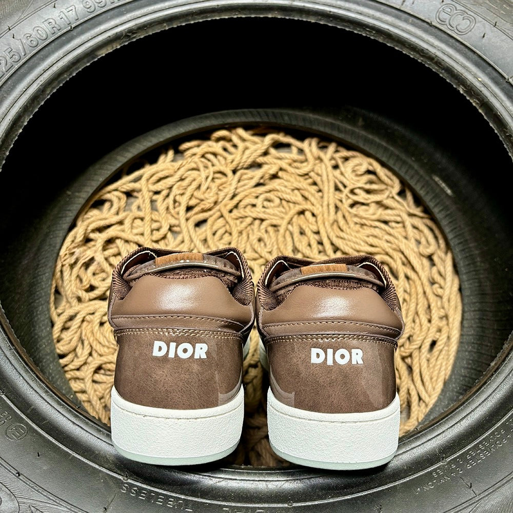 Dior B26