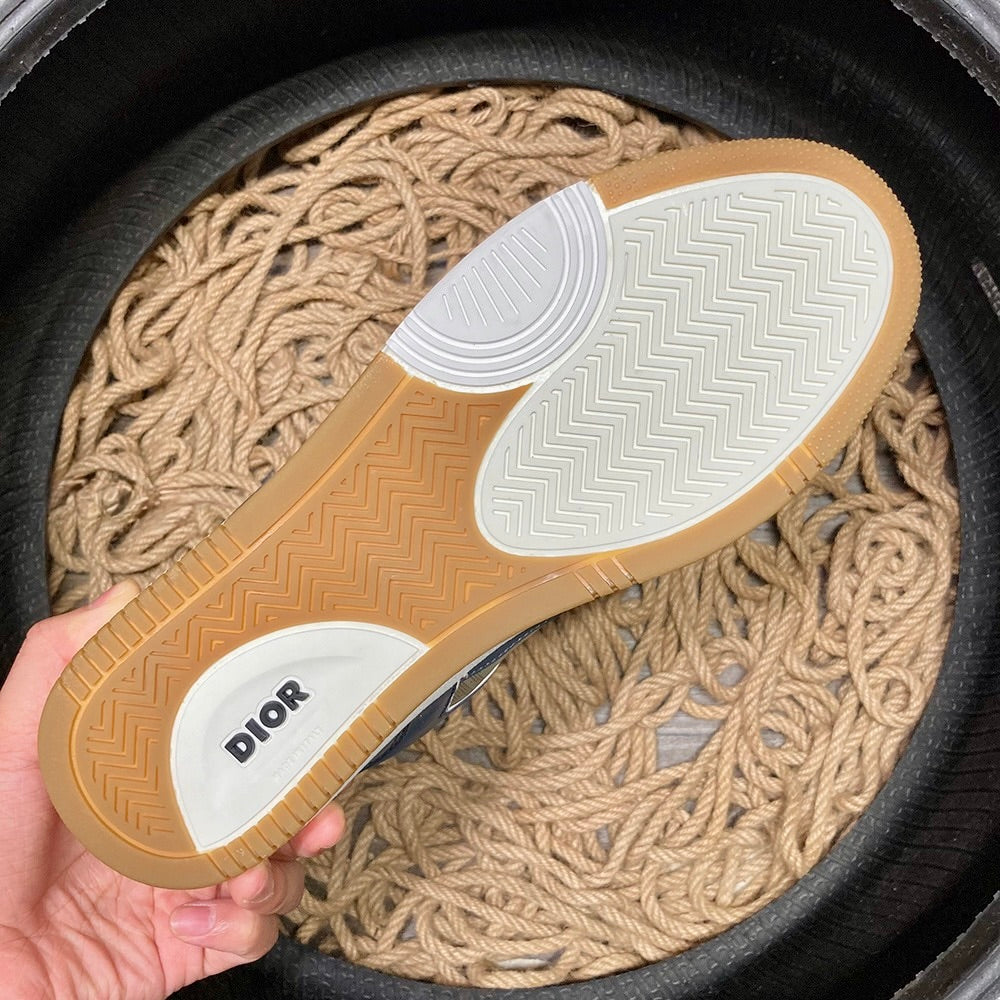 Dior B26