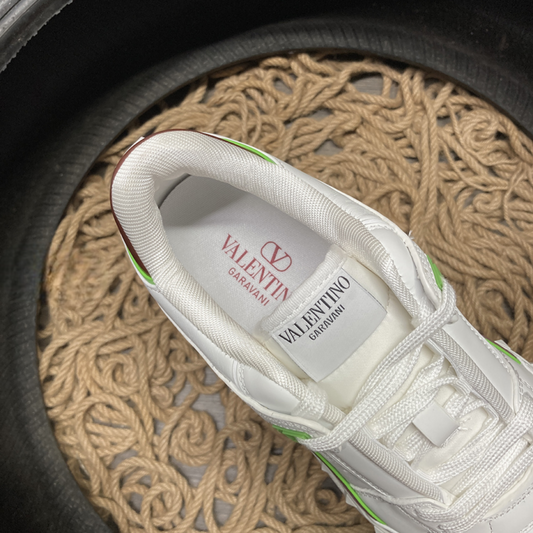 Valentino Freedots White