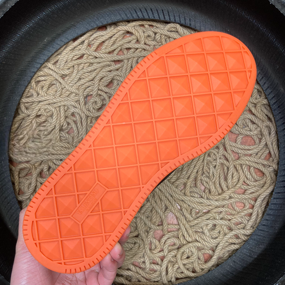 Valentino One Stud Orange & Black