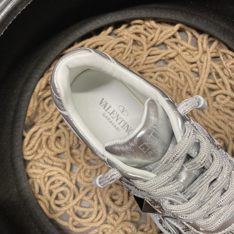 Valentino One Stud Silver Glitter