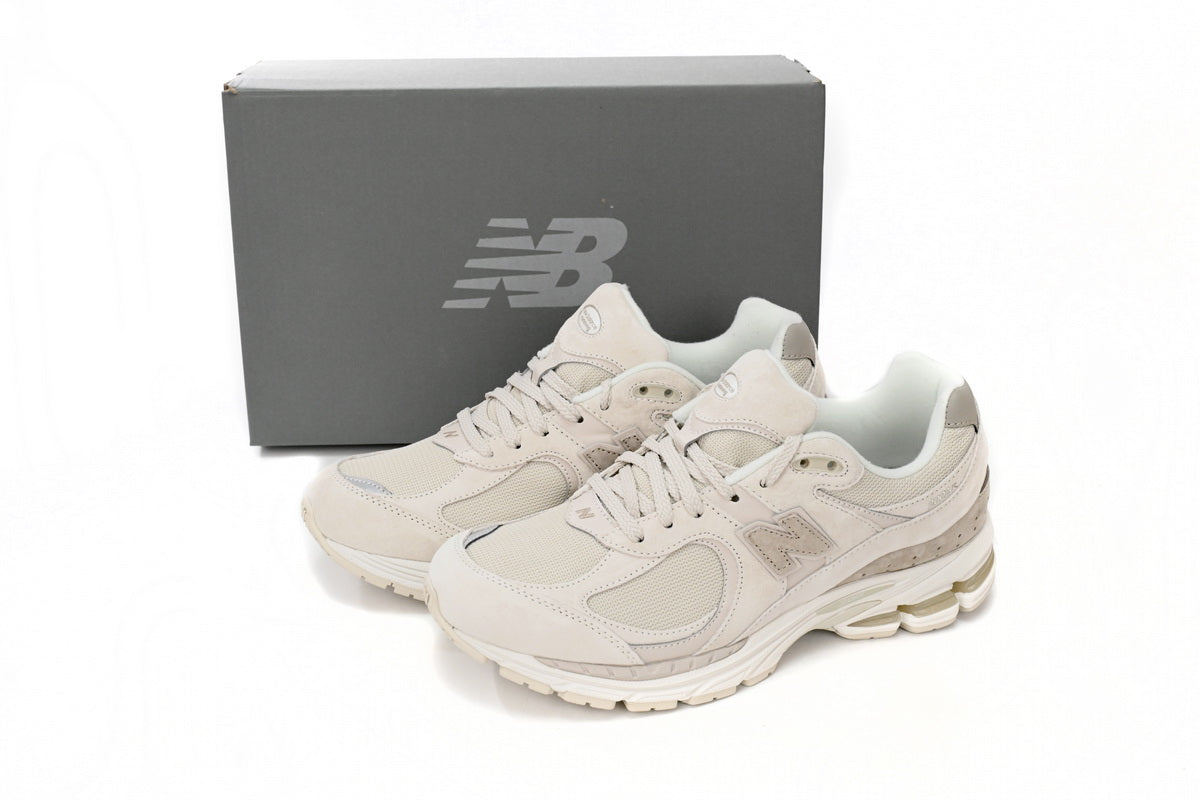 New Balance 2002R